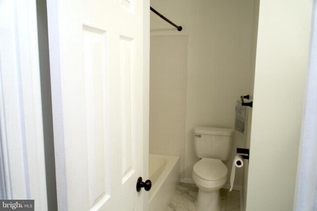 Building Photo - 7710 Merrick Ln