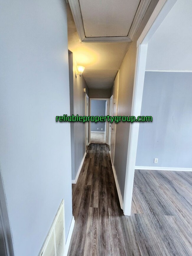 Building Photo - New Price - Fort Wayne