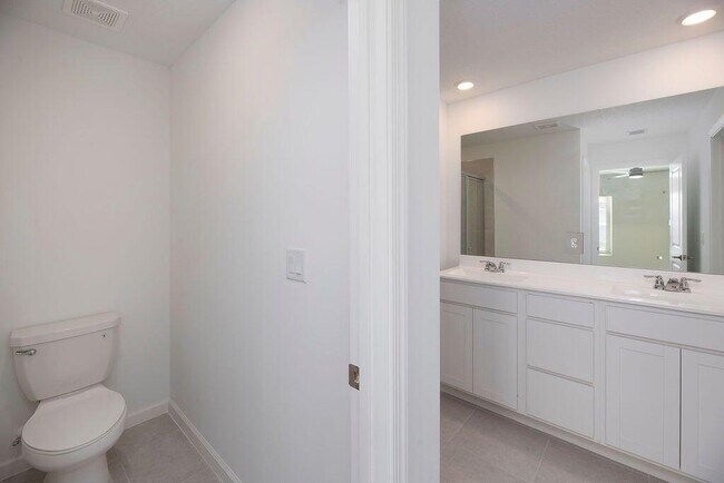 Building Photo - 11146 NW Fernbrook Dr