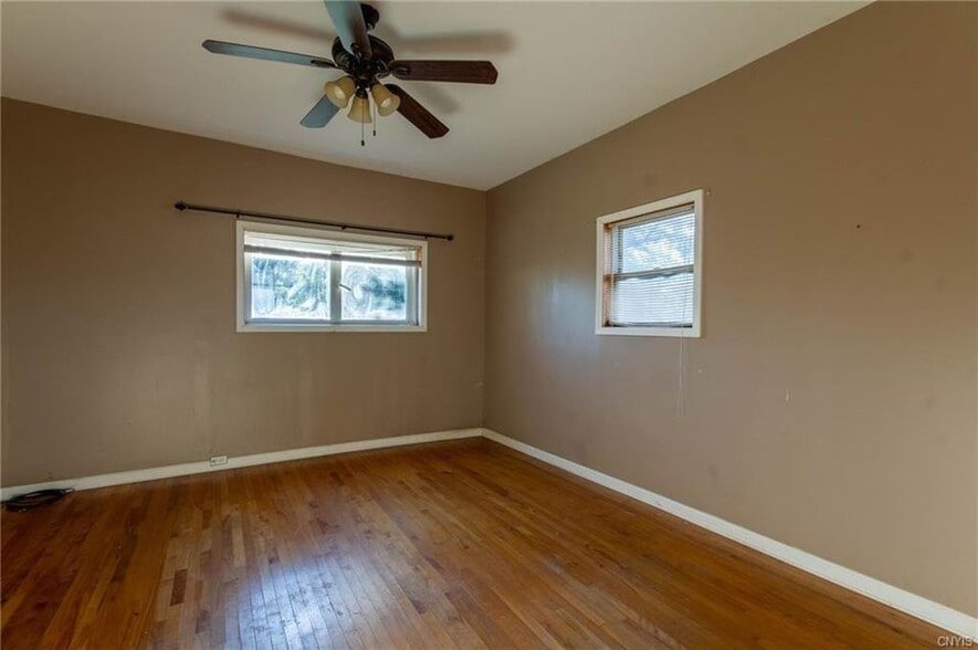 Bedroom 1 - 820 Mill St