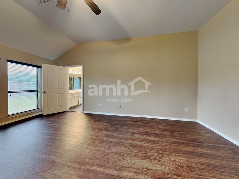 Building Photo - 18914 Roseworth Ct