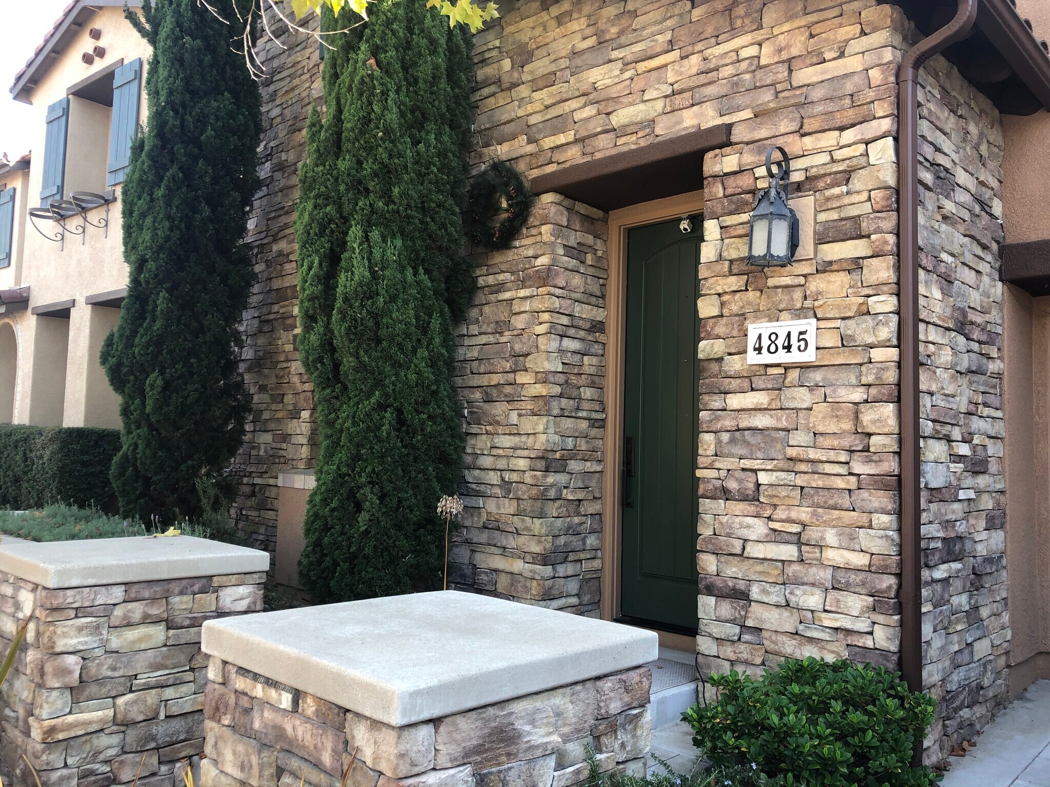 Building Photo - 4845 Carriage Run Dr