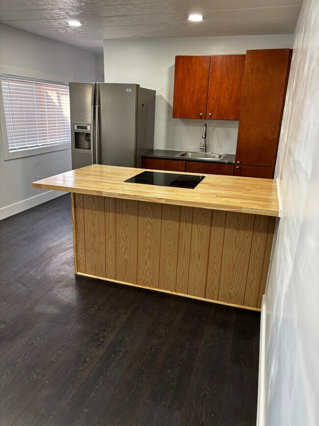 Building Photo - 4221 Pittenger Dr