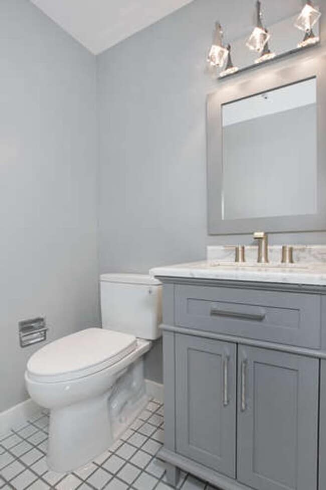 Building Photo - Charming & Bright 1 bedroom Unit in Sausal...