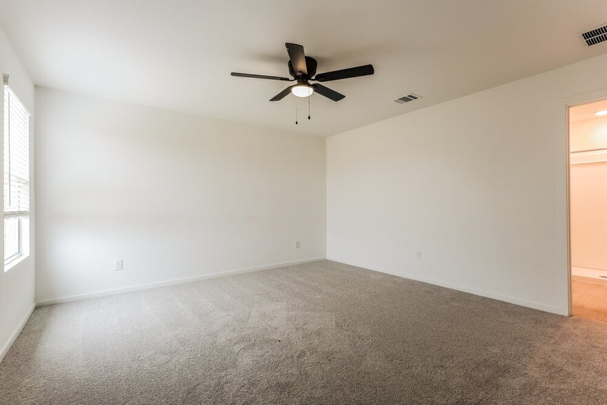 Building Photo - 3415 Muenster Ave