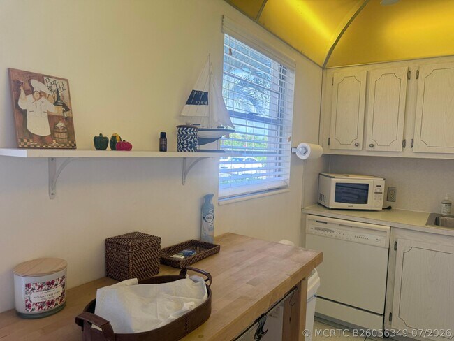 Building Photo - 52 Mansfield Dr