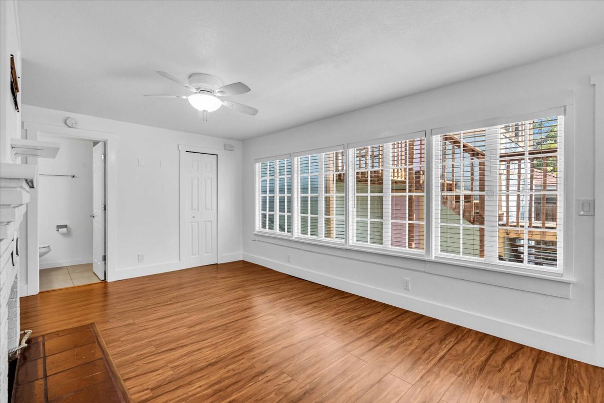 Living Room - 539 6th St N