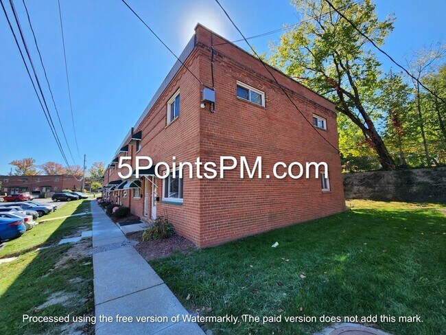 Building Photo - 200 Dalepark Dr