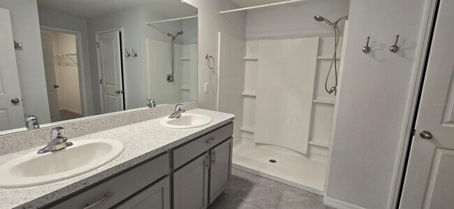 Building Photo - 8557 Triumph Cir