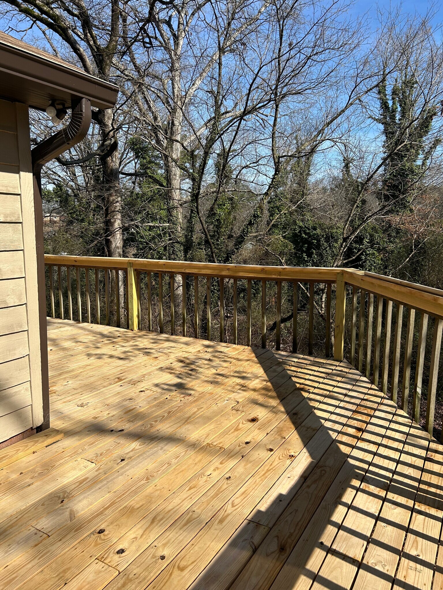 Building Photo - 600 Villard Dr