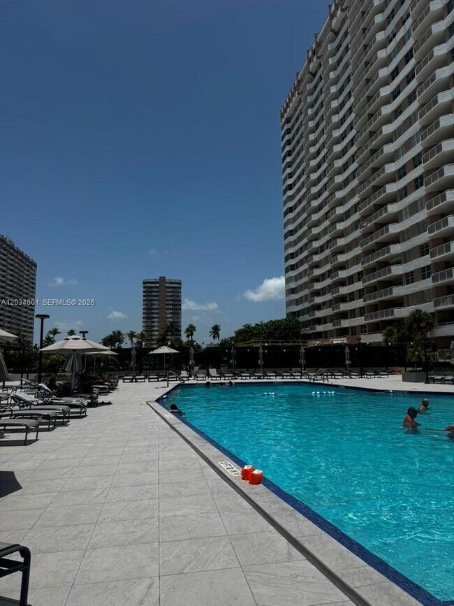 Building Photo - 1980 S Ocean Dr