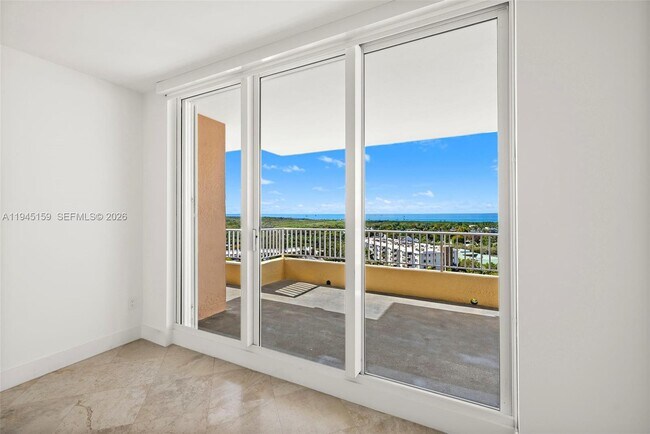 Building Photo - 789 Crandon Blvd