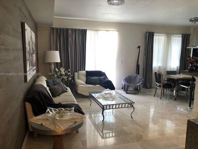 Building Photo - 8826 W Flagler St