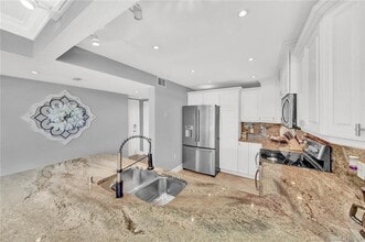 Building Photo - 10680 S Ocean Dr