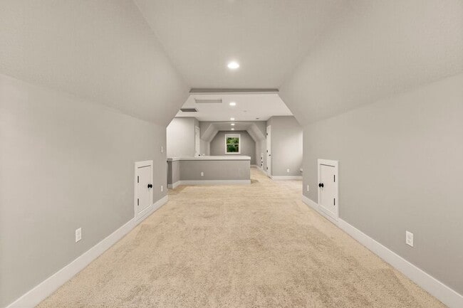 Building Photo - 7898 SW Capitol Hill Rd