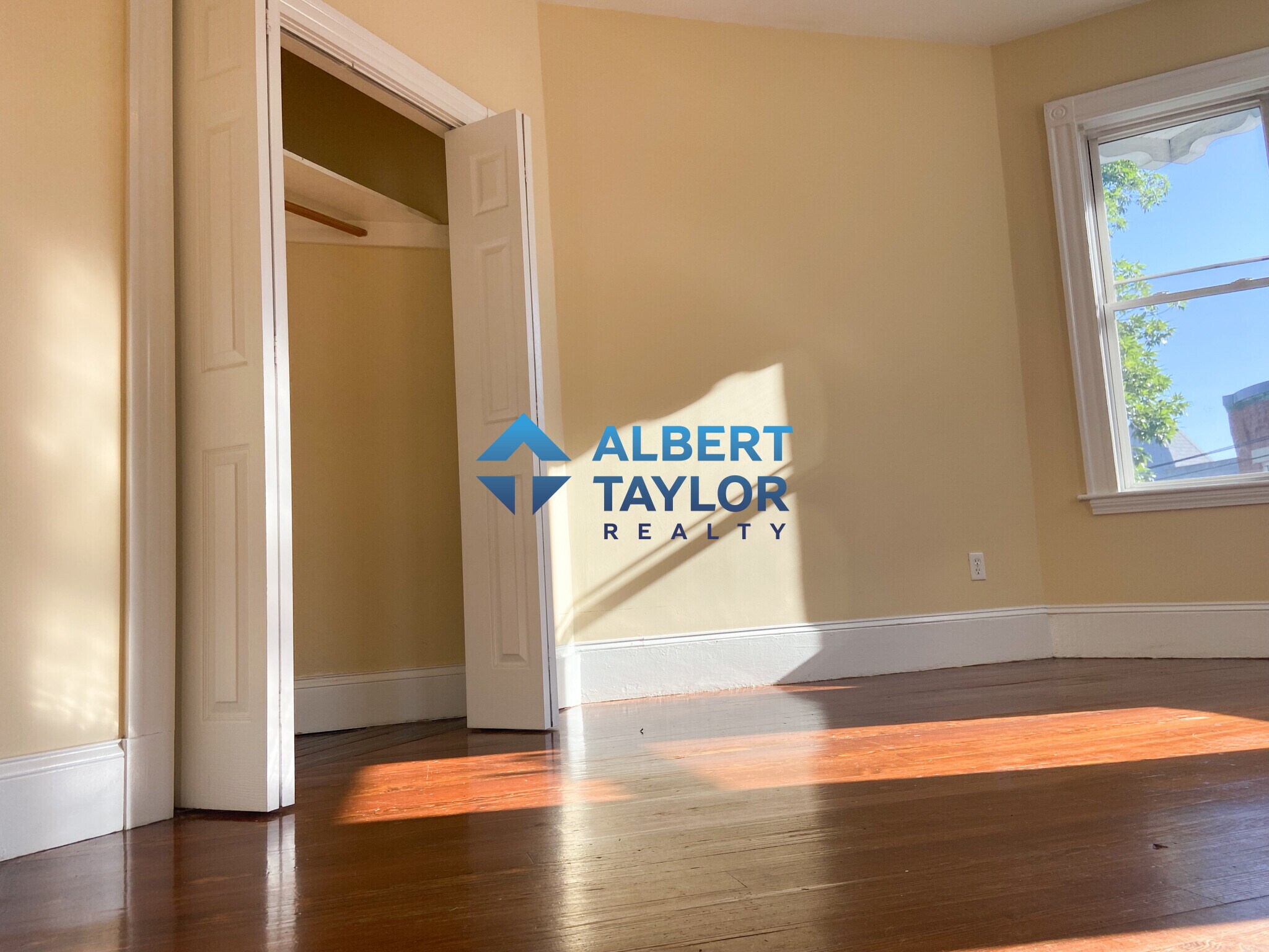 Building Photo - 19 Parker Hill Ave