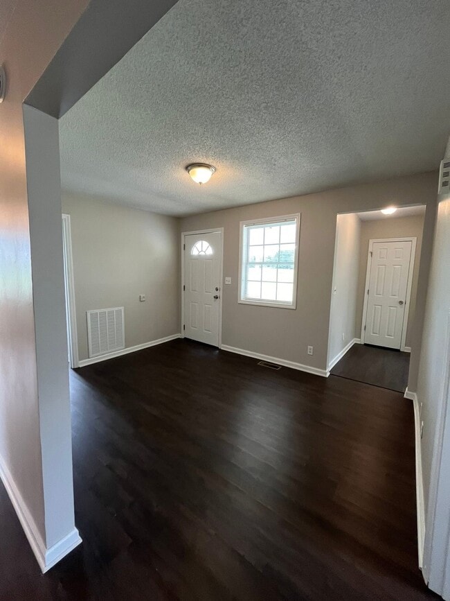 Building Photo - 314 Snowden Dr