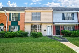 Building Photo - 6111 Fondren Rd