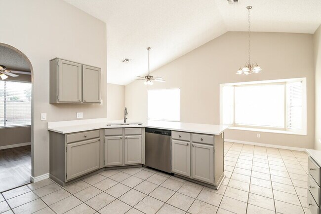 Building Photo - 6143 W Harrison St