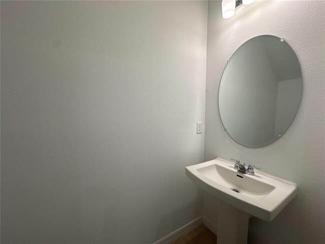 Building Photo - 2089 Hallier Cv