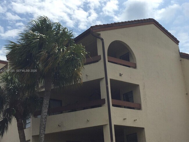 Building Photo - 8850 SW 123rd Ct