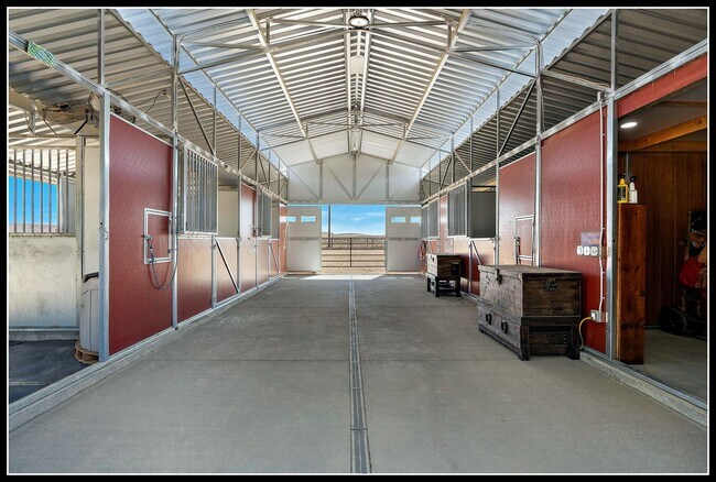 Building Photo - 3 Acre Horse Ranch & Home Rental SE Boise ...