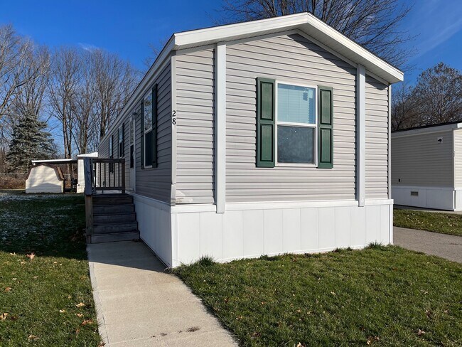 Building Photo - 92 Nettie Ave