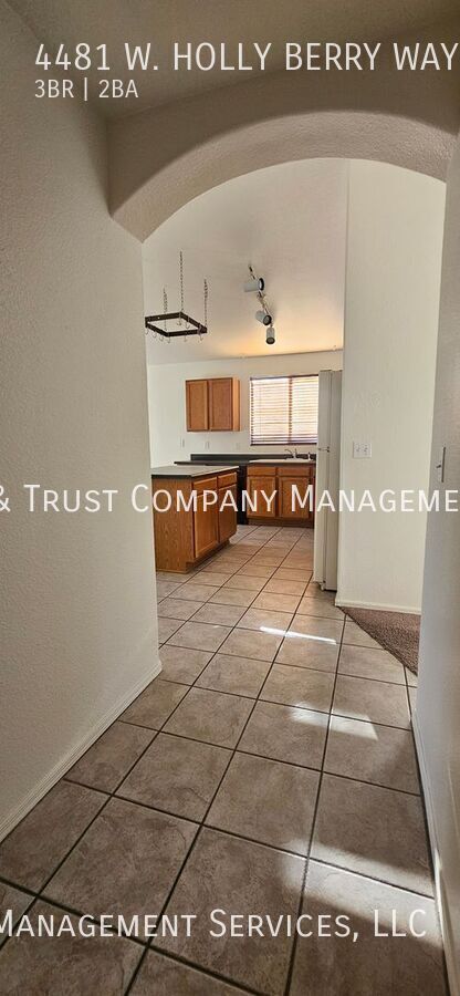 Building Photo - 4481 W Holly Berry Way