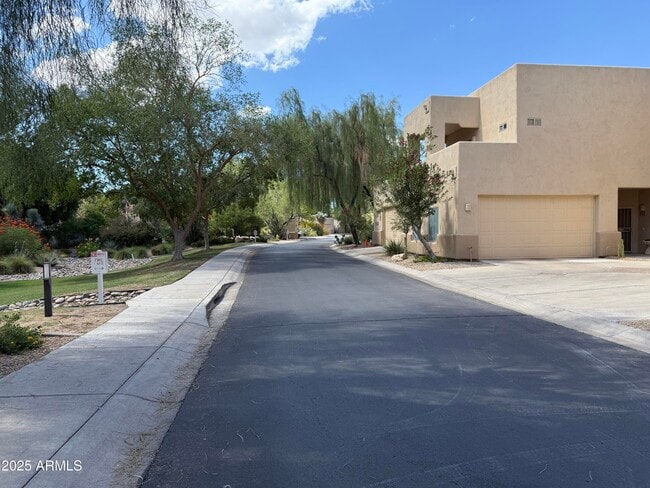 Building Photo - 9065 E Gary Rd