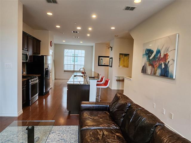 Building Photo - 5029 Parkview Pl