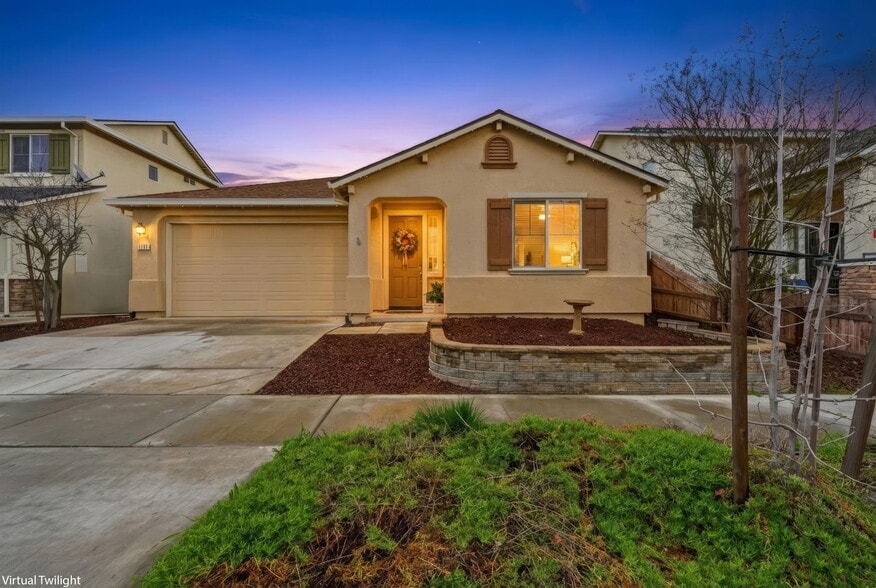 Building Photo - 1161 Greenbrier Dr