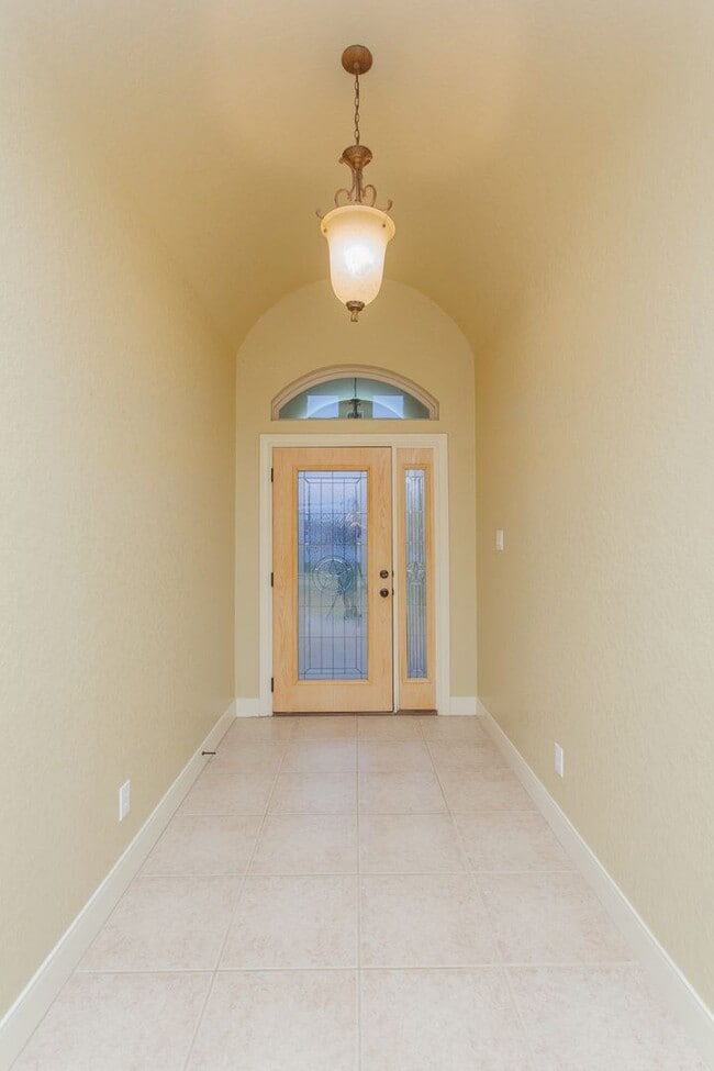 Building Photo - Beautiful 4 Bedroom Rental Home in Lytle, ...