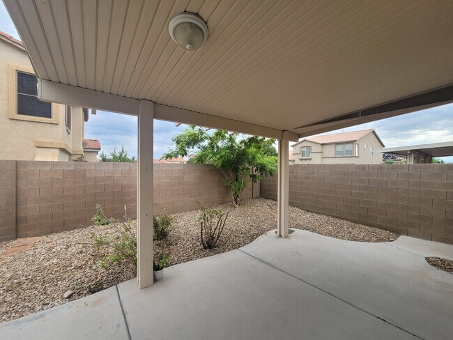 Building Photo - 7644 Pioneer Ranch Ave