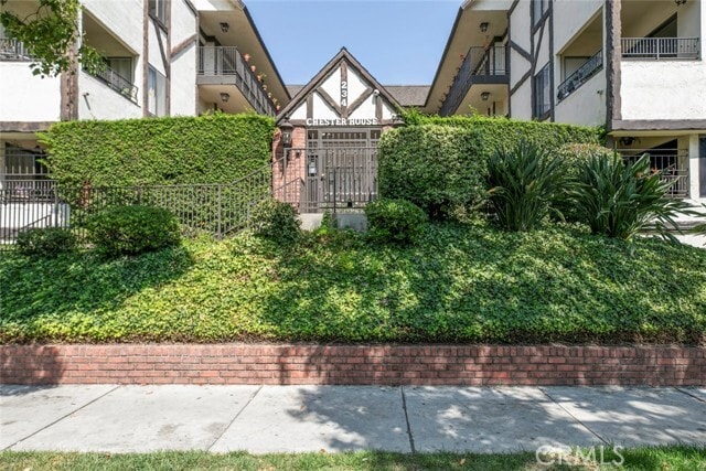 Primary Photo - 234 N Kenwood St