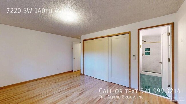 Building Photo - 7220 SW 140th Ave