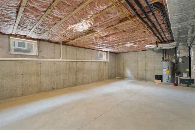 Building Photo - 45 Windsor Rd