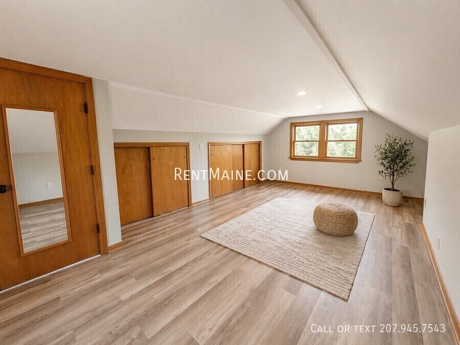 Building Photo - 5 Poplar St