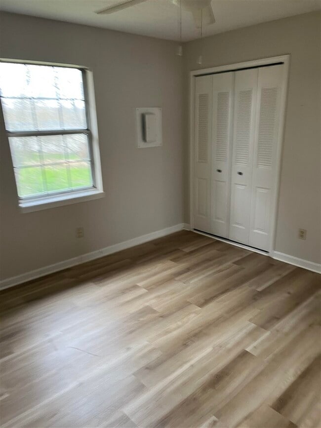 Building Photo - 1420 Hill St