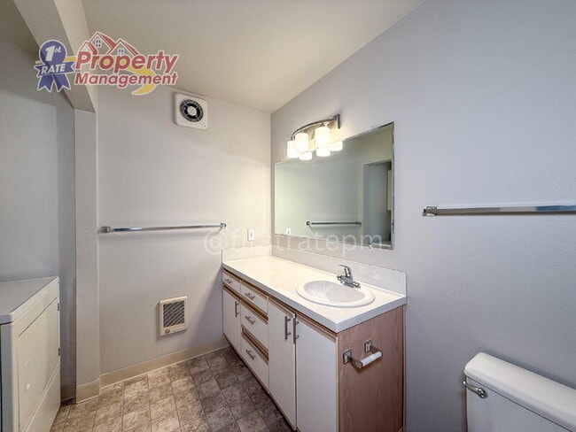 Building Photo - 5679 W Dorian Ln