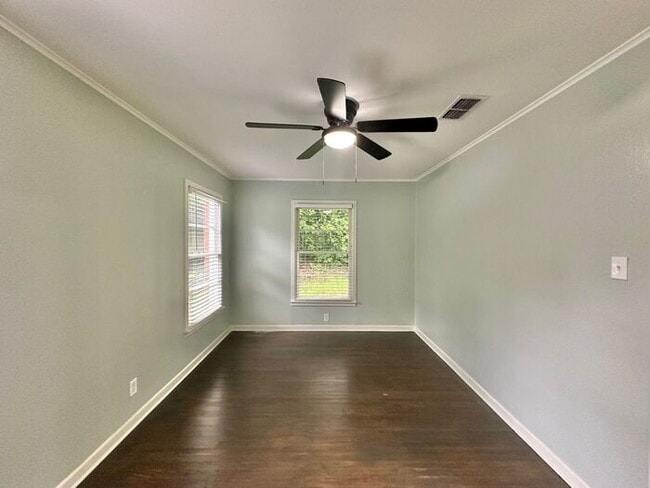 Building Photo - Updated 3-Bedroom Home Near TJC & Medical District!