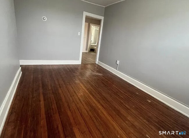 Building Photo - 22 Green St