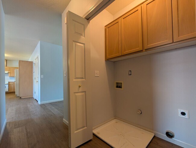 Building Photo - 2752 Chad Dr