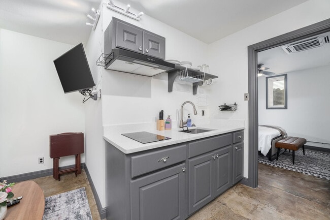 Building Photo - 201 S Chaparral St