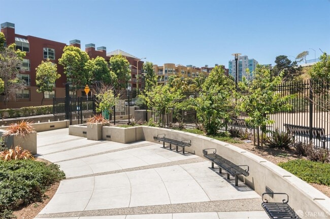 Building Photo - 200 Brannan St