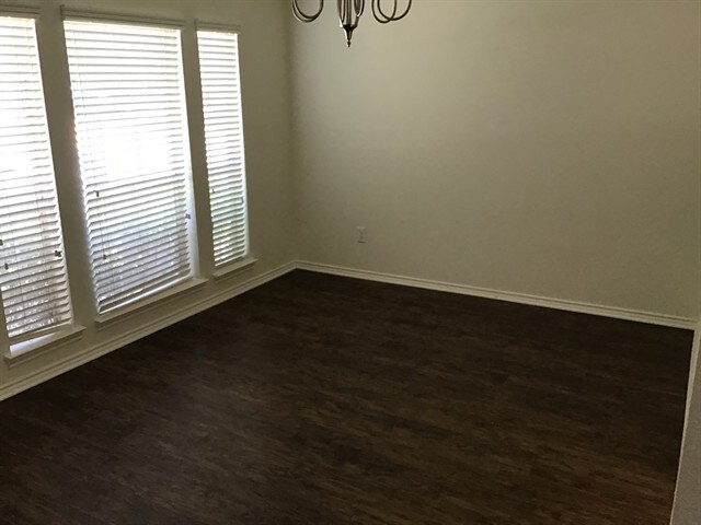 Building Photo - 11011 Pierce Valley Dr