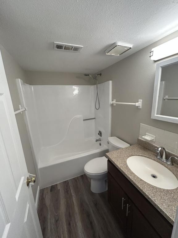 Building Photo - 39 Devon Ct