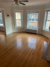 Building Photo - 720 Hinman-2W