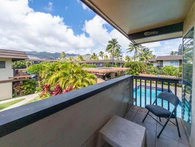 Building Photo - Spacious 1-Bedroom + Bonus Room Townhouse ...