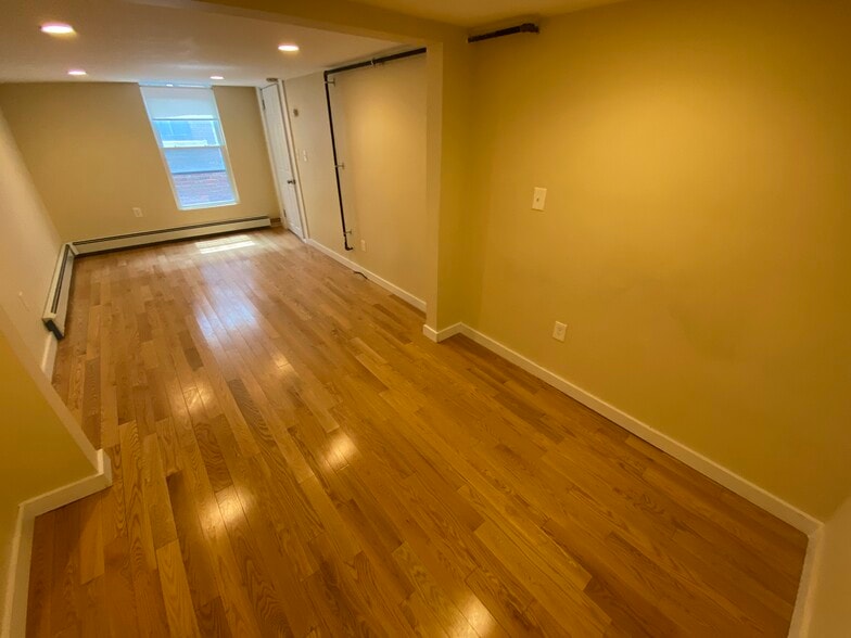 Building Photo - 238 Cambridge St