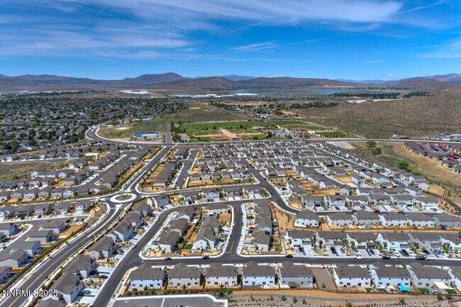 Building Photo - 604 Selene Moon St